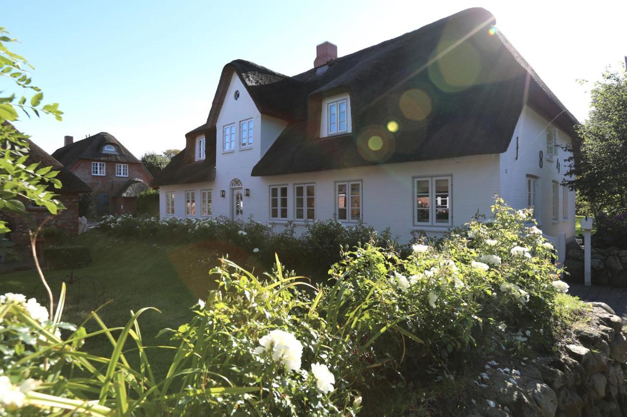 Kapitaenshaus Ost Villa Oldsum Exterior photo